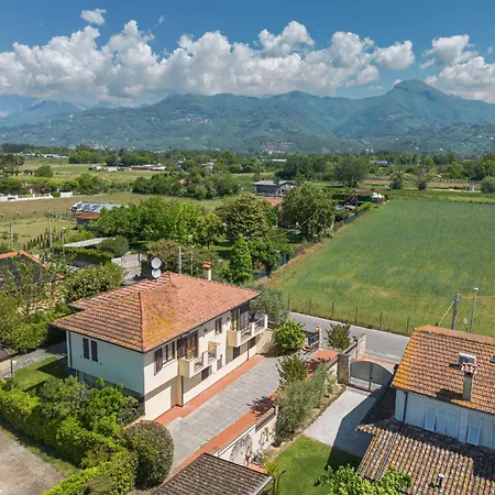 Marcella By Interhome Марина-ди-Пьетрасанта